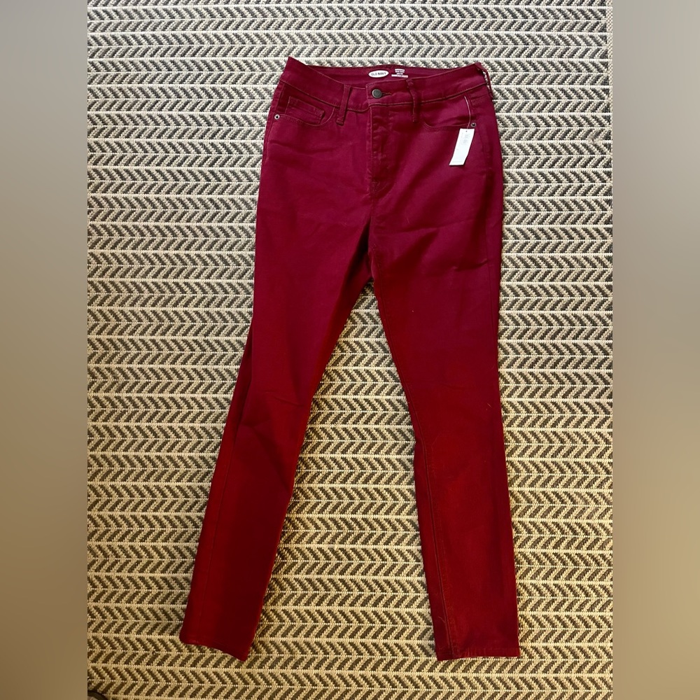NWT- dark red skinny jeans